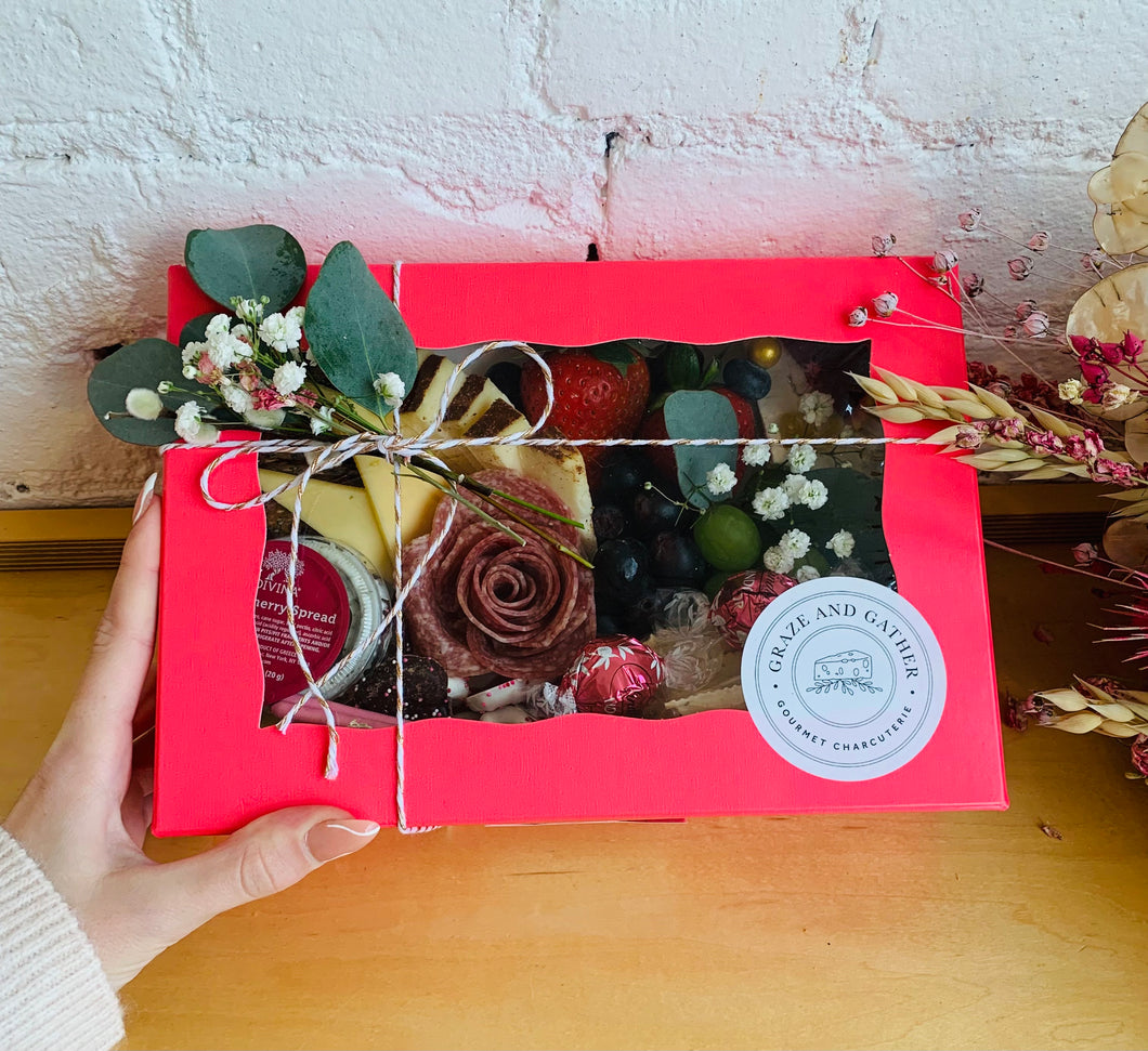 Share the Love Valentine Midi Box